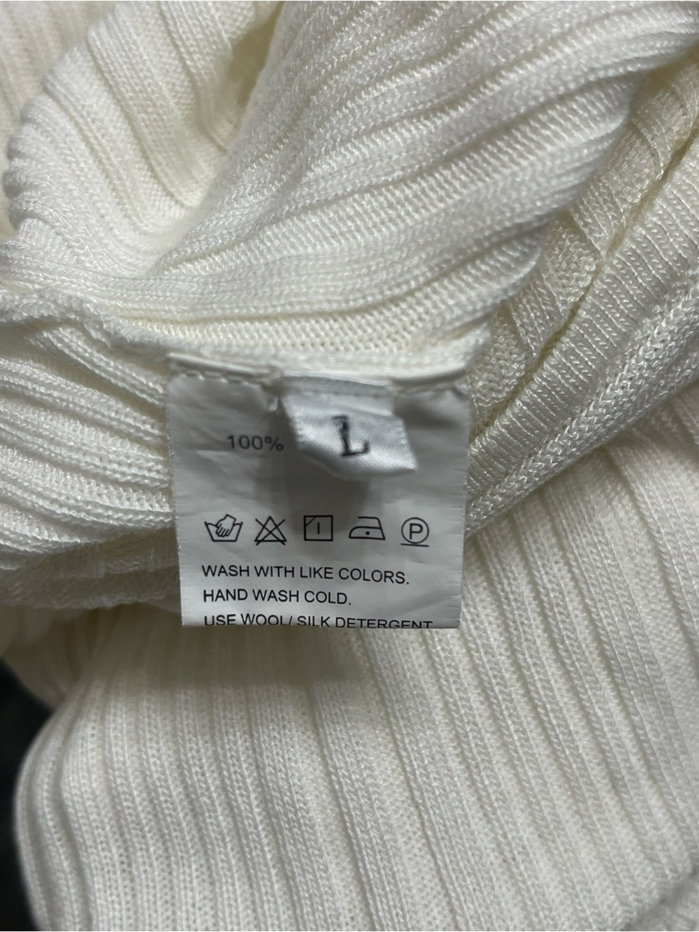 Y2K Women’s White Ribbed Button-Front Tank Top Large - Picture 7 of 7